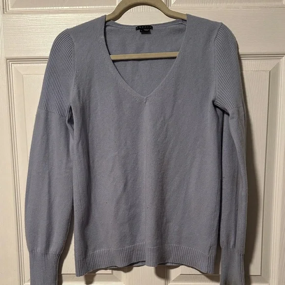 Theory Light Blue V-Neck Sweater cashmere M - Picture 2 of 6